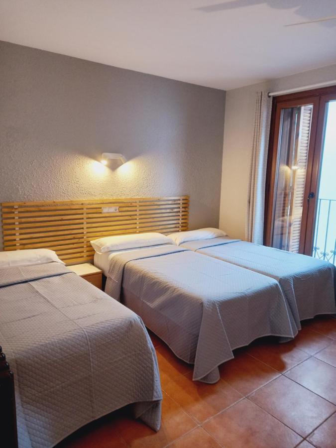 Hotel Acebo Plaza Mayor Хака Экстерьер фото