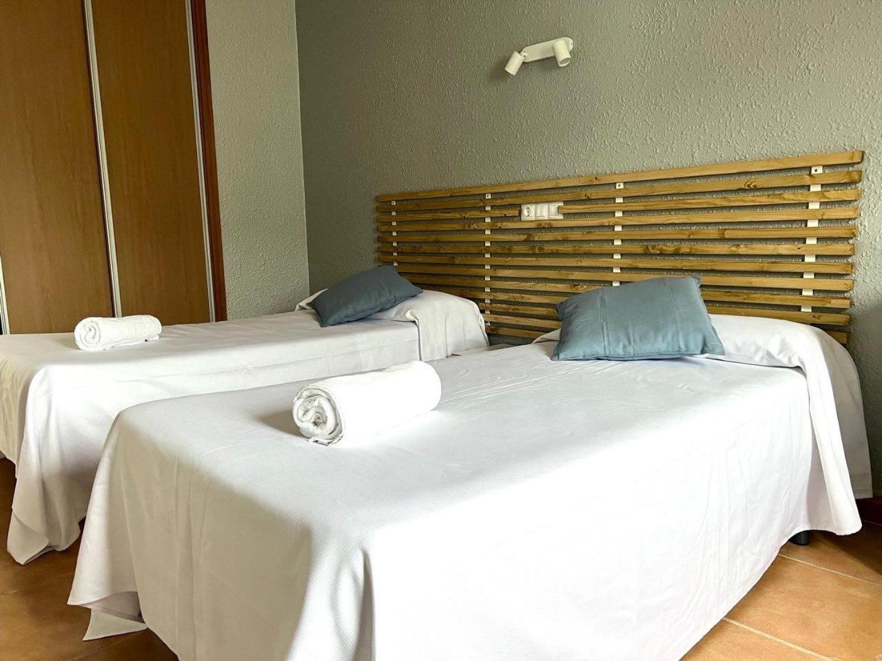 Hotel Acebo Plaza Mayor Хака Экстерьер фото