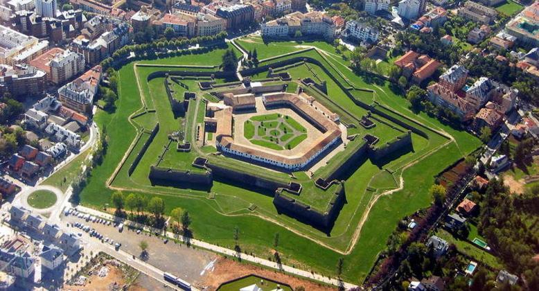 Hotel Acebo Plaza Mayor Хака Экстерьер фото
